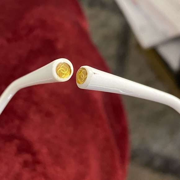 Chanel, Shield sunglasses with cc rhinestones - Picture 2 of 8